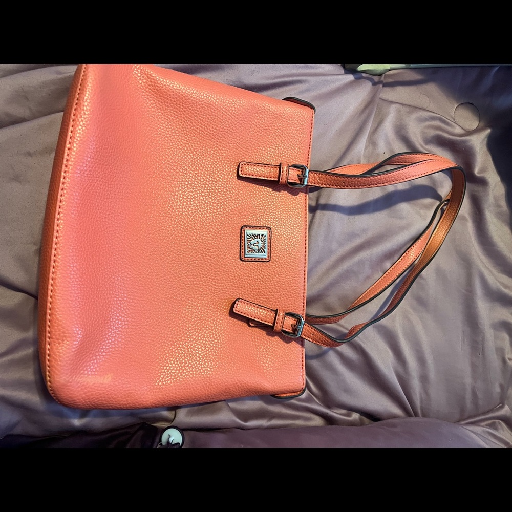 Anne Klein bag that has hardly been used, excellent condition. Nice Spring bag